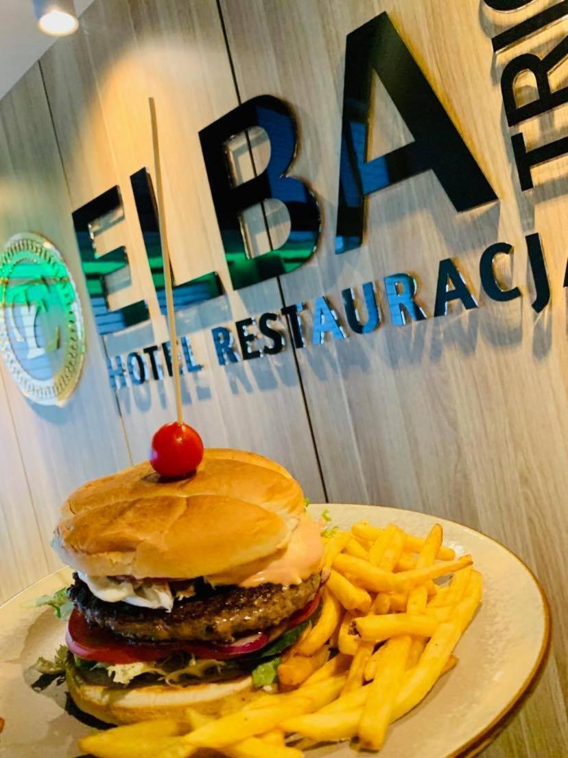 Elba Hotel Ostroleka  Buitenkant foto
